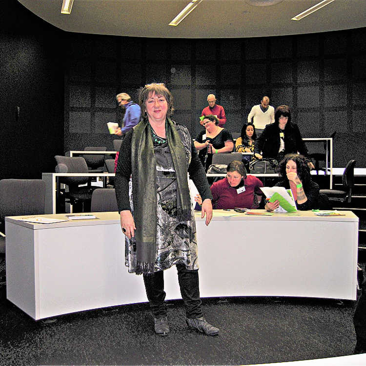 Rain teaching in lecture theatre